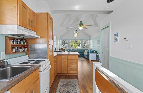 Steinhatchee Casa | Clove Coastal Cottage - Steinhatchee Landing