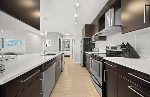 Crosstown Condominio | Stunning and Spacious 3 Bedroom/2 Bathroom Condo in Central Downtown Vancouver