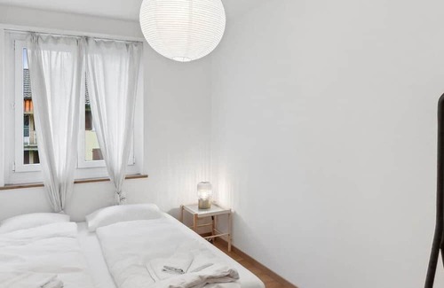Langstrasse Apartamento | Simple & Convenient 2BR in Zürich City