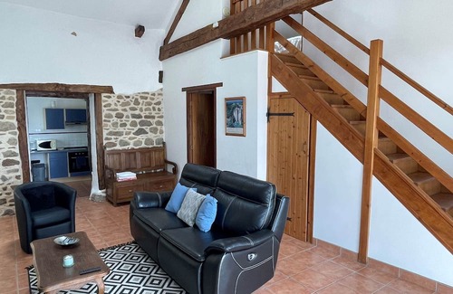 Saint-Dizier-Leyrenne Casa | The Bleuet Gite