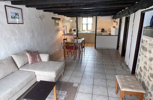 Saint-Dizier-Leyrenne Casa | The Roseau Gite