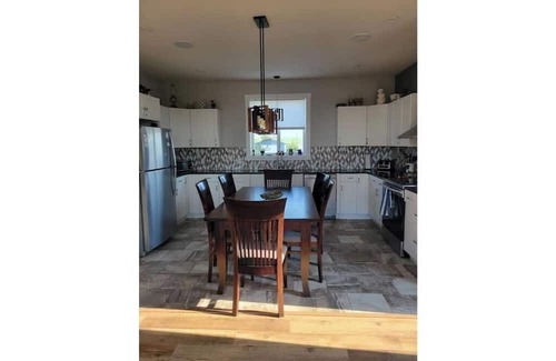 Division No. 7 Cabaña | Our cottage is pet friendly and offers plenty of indoor and outdoor activities,