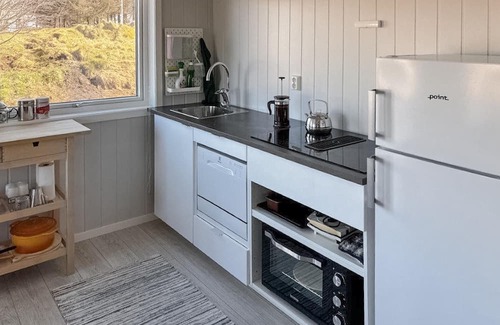 Froya Casa | Lovely home in Mausund with WiFi