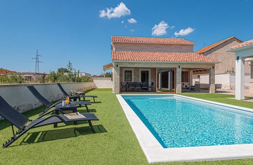 Sibenik Casa | Holiday house Sibenik for 1 - 6 persons with 2 bedrooms - Holiday house
