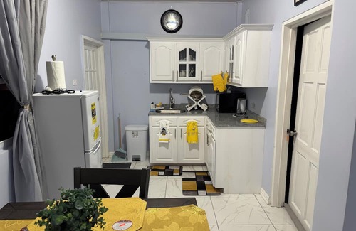 Providence Apartamento | 2-bedroom apartment in welcoming Providence with AC, WiFi. Enjoy your stay