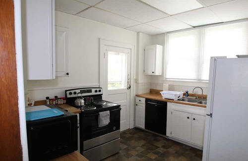 Athens Casa | Charming 3-bedroom house with WiFi and AC in Athens