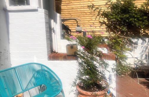 Redcliffe Cabaña | Perfect little house in Chelsea