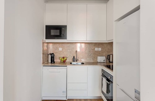 Santo Amaro Apartamento | Lisbon Living Alcântara – Modern 2BR Flat