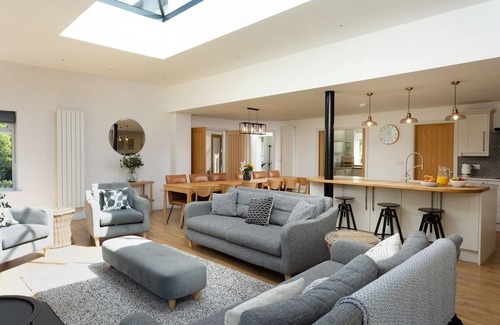 Acomb Casa | Stunningly Spacious Farm House + Annexe - 7 Beds