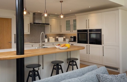 Acomb Casa | Stunningly Spacious Farm House + Annexe - 7 Beds