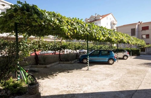 Central Dalmatia Apartamento | Apartman Villa Josipa - Duće: 50 M od Plaze