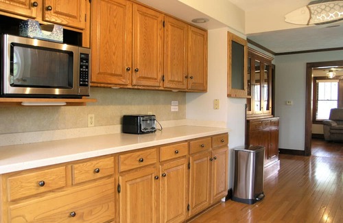 Enchanted Hills Casa | Spacious and secluded 7-bedroom lake front retreat.