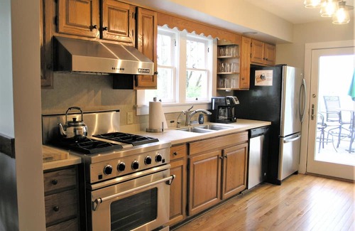 Enchanted Hills Casa | Spacious and secluded 7-bedroom lake front retreat.