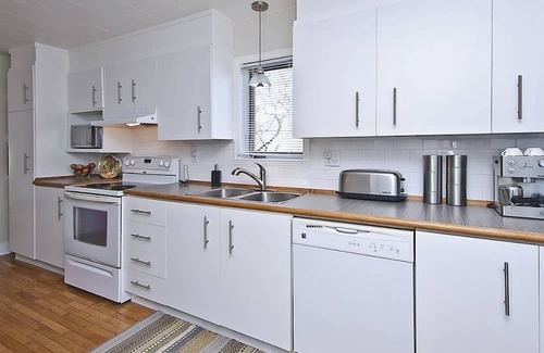 Saint-Jean-de-l'lle-d'Orleans Casa | Charming quiet house in Saint-Jean Ile Orléans