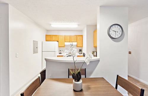 Wadsworth Apartamento | Stratford Crossings 101 I 1 Bed 1 Bath