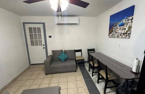 Bonanza Apartamento | Charming 2-bedroom apartment with WiFi, AC in superb Laredo