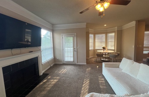 Rock Creek Apartamento | Charming 2-bedroom apartment with WiFi, AC in terrific Little Rock