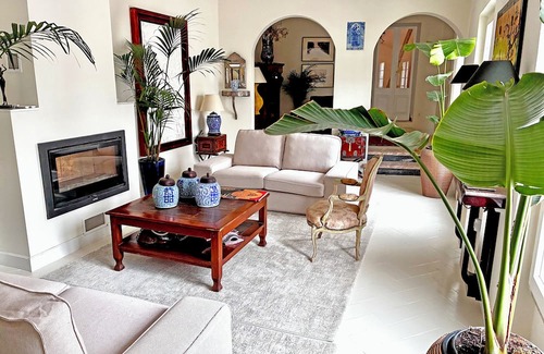 Alvito Casa | The Palm Tree House: Alentejo, Private swimming pool, 6 suites, Iconic Palm tree