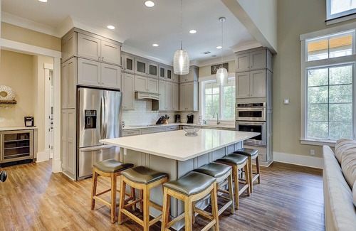 Sea Pines Casa | Sunset Rentals | Cedar Waxwing 1