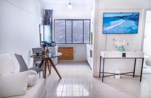 Bondi Beach Casa | Beachfront Escape Studio