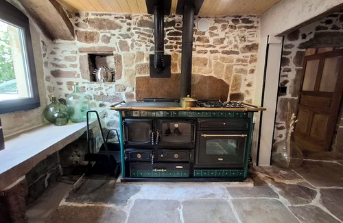 Ternuay-Melay-et-Saint-Hilaire Otro | Gîte, former Comtois farmhouse