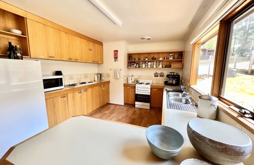 Sawmill Settlement Cabina | Welcome to Albaski Lodge – Your Base for Mountain Adventures