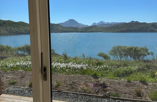 Gairloch Cabina | New - 1 bedroom house with Ocean and Mountain views