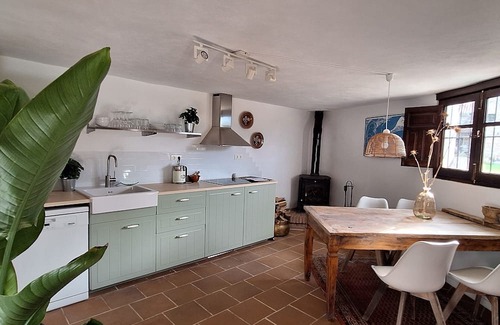 Montefrio Casa | Comfortable guest house in the interior of Andalusia with private pool.