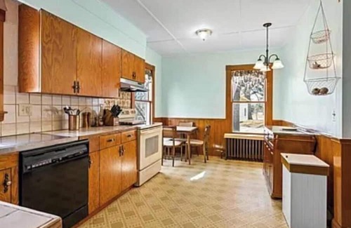 Waterville Casa | Charming 4-bedroom house with AC, WiFi in awesome Winslow