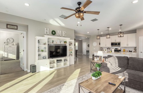 Buckeye Casa | This house is a 3 bedroom(s), 2 bathrooms, located in Buckeye, AZ.