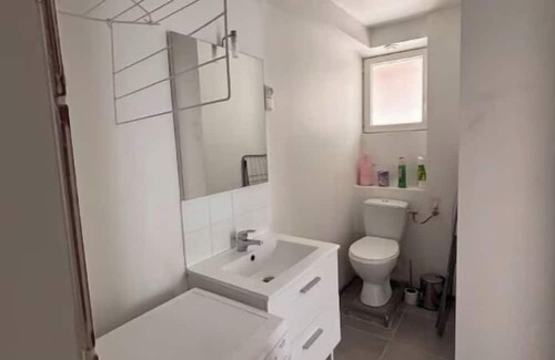 Tarbes Apartamento | Near Jardin Massey and Mairie studio apartment for rent close to all amenities