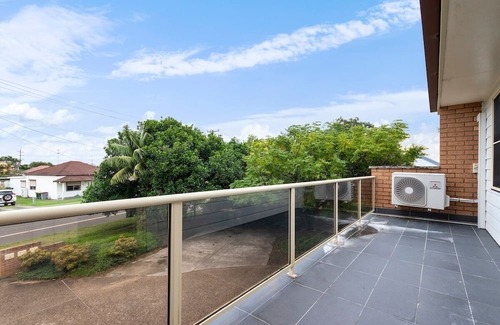 Lake Macquarie City Council Casa | Family Getaway in Belmont