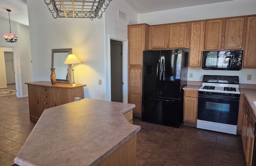 Quail Creek Casa | Resort style in renowned golf community