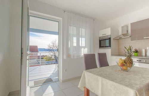 Novi Vinodolski Apartamento | Increíble apartamento en Novi.