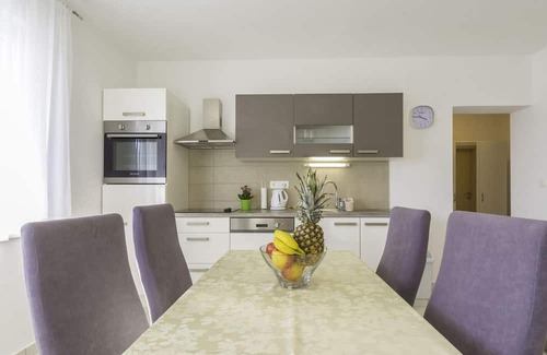 Novi Vinodolski Apartamento | Increíble apartamento en Novi.
