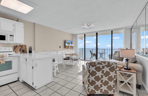 Garden City Condominio | Seagull Heights! 2-BR 2-BA OCEANFRONT Royal Garden Resort Condo In&Outdoor Pools