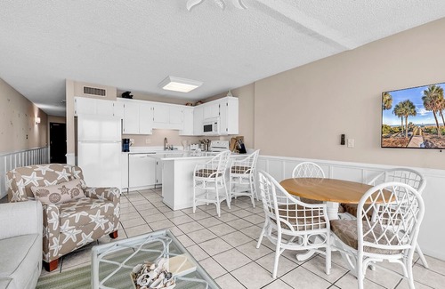 Garden City Condominio | Seagull Heights! 2-BR 2-BA OCEANFRONT Royal Garden Resort Condo In&Outdoor Pools
