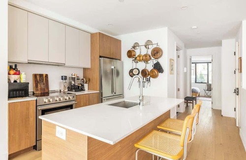 Greenpoint Apartamento | India Place by Rove | 2BR Duplex w/Outdoor Spaces