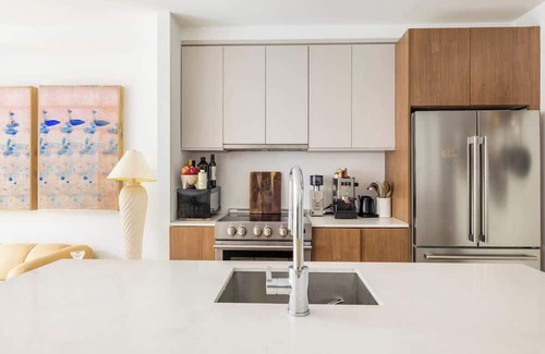 Greenpoint Apartamento | India Place by Rove | 2BR Duplex w/Outdoor Spaces