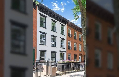 Crown Heights Apartamento | Crown Terrace by Rove | Duplex w/Outdoor Spaces