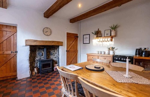 Matlock Cabaña | Charming Wensley Cottage in the Heart of Peaks