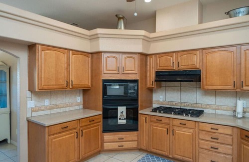 Residential Estates Casa | 3 Bedroom Plus Casita 3 Bath (2) Garage Spaces Pool and Spa