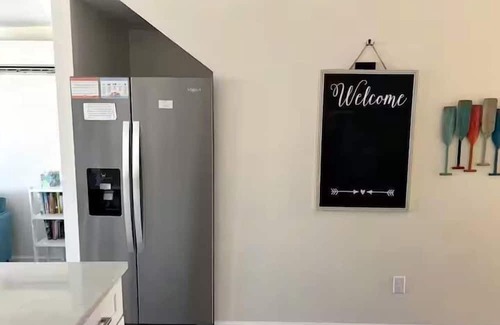 Cape Charles Casa | Firepit/BBQ, Minutes to Beach & Park | Deja Blu II