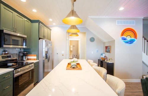 Celina Cabaña | The Getaway: 3 bed/2 bath Lakeside Cottage w/ King Beds!