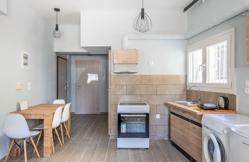 Glyfada Apartamento | The Andre Apartment in the heart of Glyfada