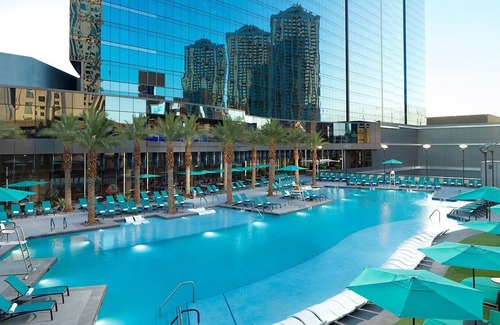 Las Vegas Strip Apartamento | Luxury Hilton ~ On the Strip ~ ALL INCLUDED