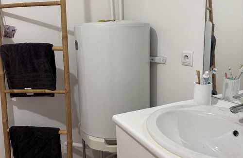Villeneuve-la-Garenne Apartamento | Cosy studio 10min from Paris