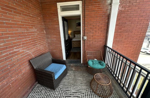 St. Charles Historic District Casa | 1st Capitol Mansion - Suite 302
