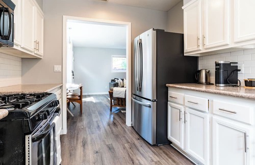 Belmont Heights Casa | A 2bed 2bath modern coastal vibe made for your perfect Southern California stay!