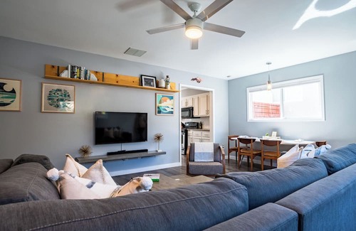 Belmont Heights Casa | A 2bed 2bath modern coastal vibe made for your perfect Southern California stay!